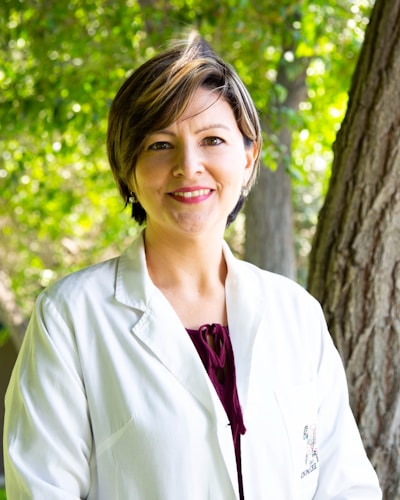 Dr. Sarah Chen - Dietician